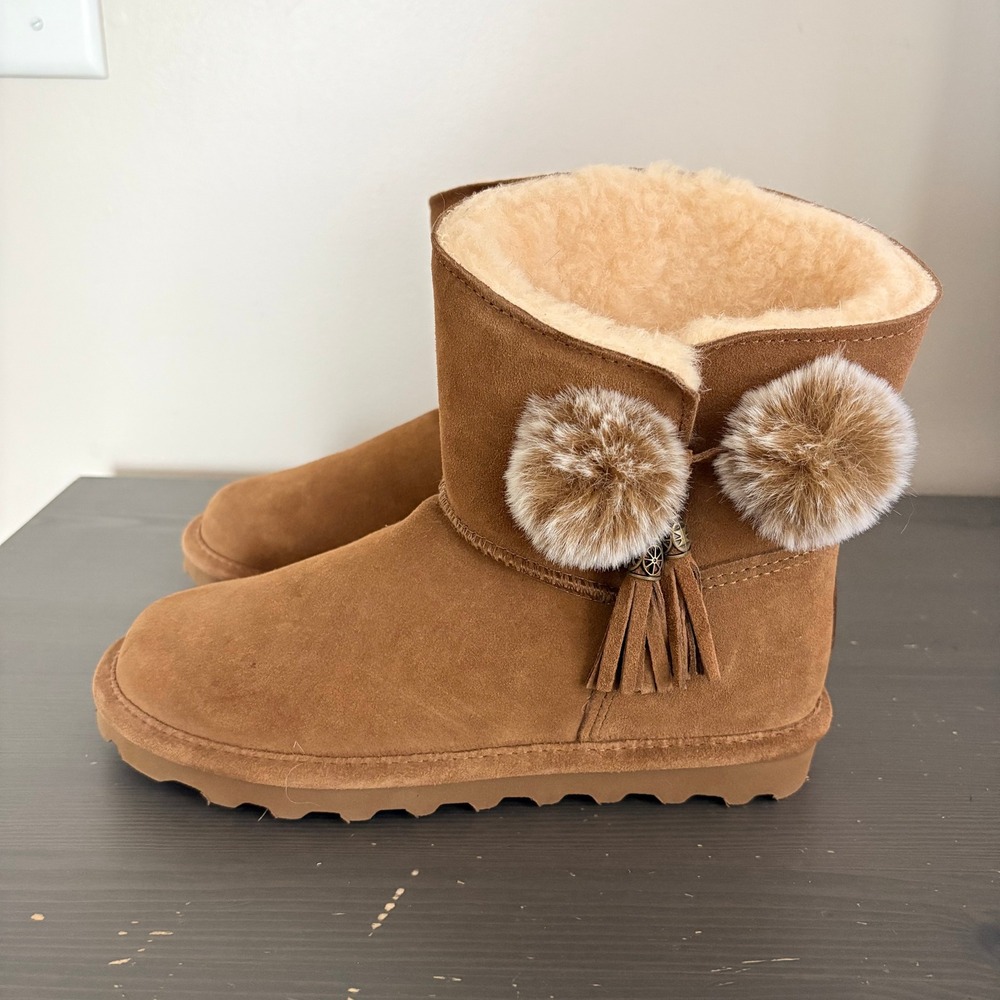 Bearpaw Boots Victoria Size 8 Hickory Brown Suede Pom Pom Tassel Winter Boots